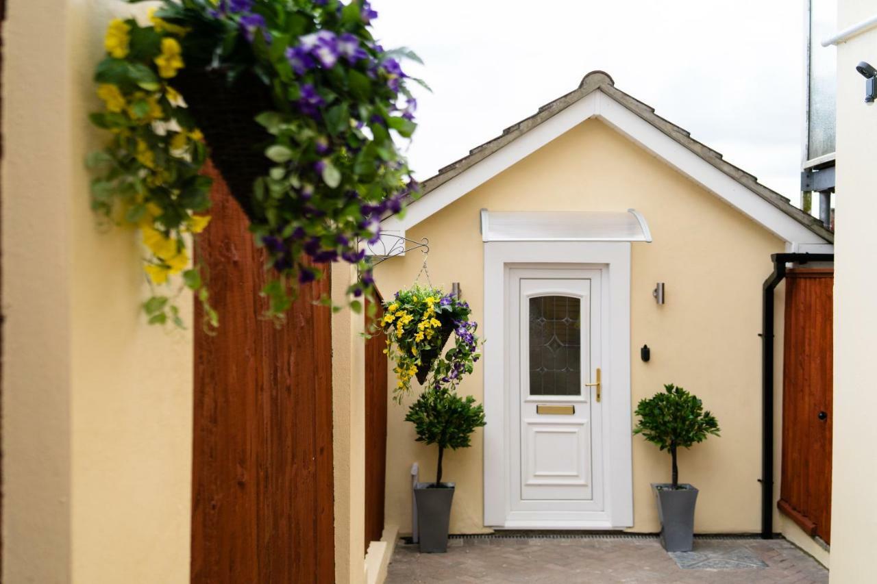 Ferienwohnung Sea Breeze Poole Exterior foto